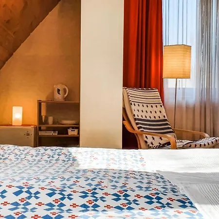 Bed & Breakfast Stop