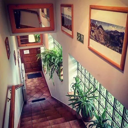 Bed & Breakfast Stop